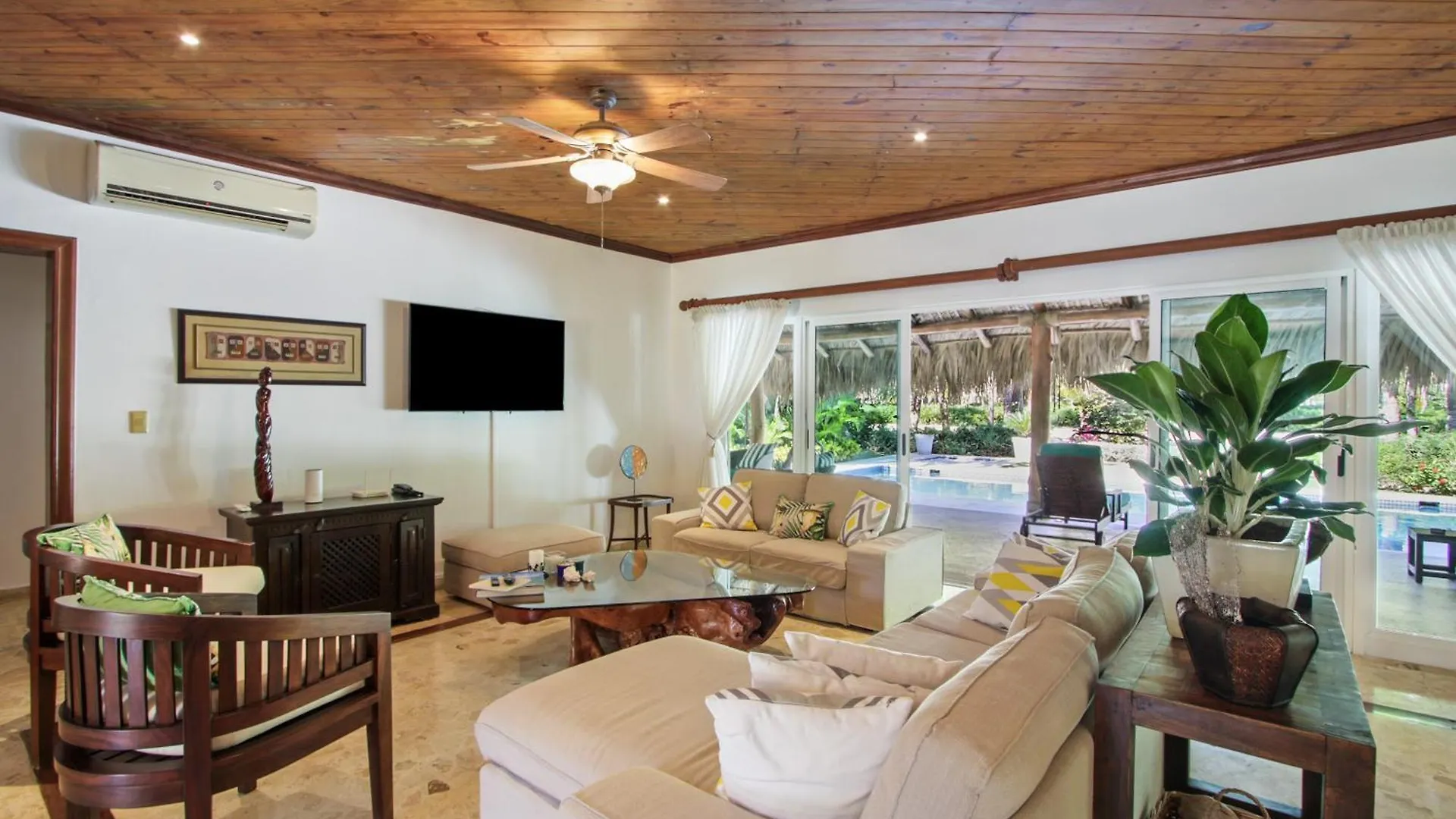 Luxury Villa On La Cana Golf Course With Pool, Jacuzzi, Cart & Maid Πούντα Κάνα